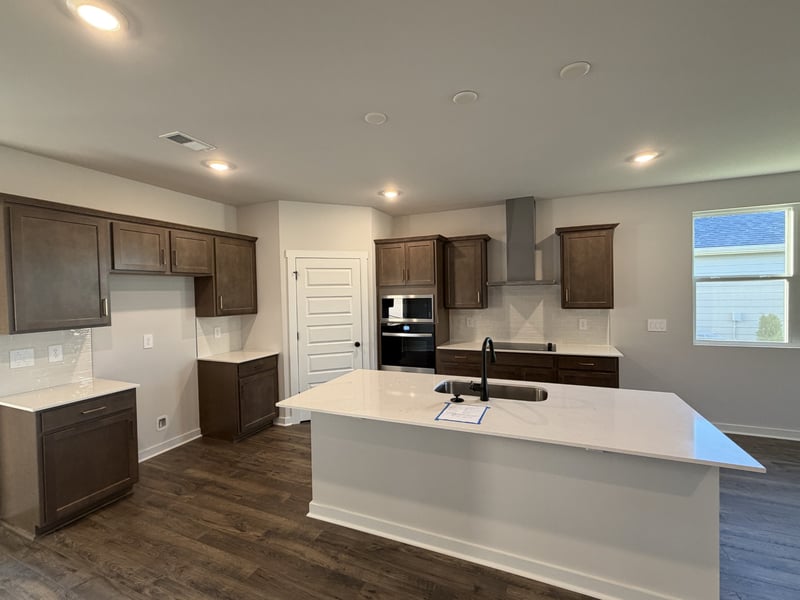 4021 Red Hawk Rd, Columbia, TN 38401