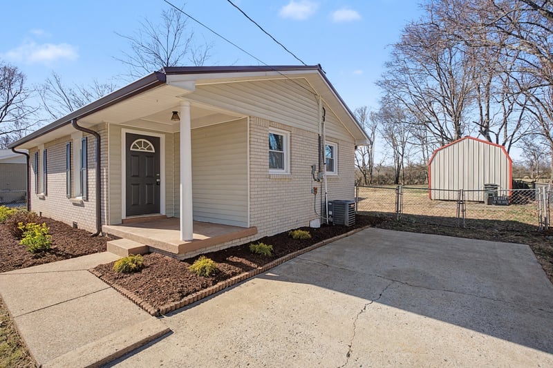 110 Green Meadow Dr, Gallatin, TN 37066