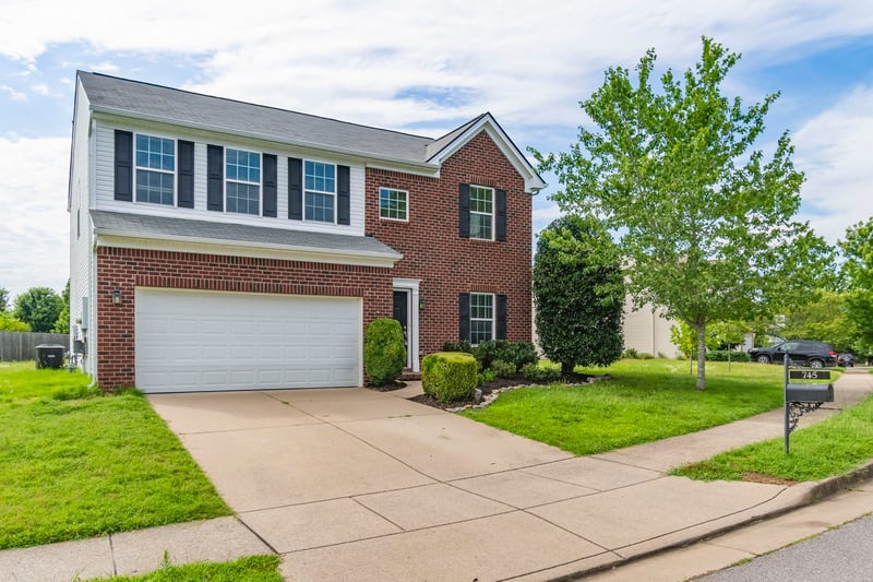 745 Wolfeboro Ln, Nashville, TN 37221