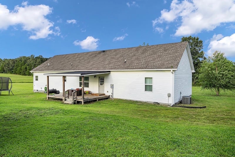 271 Louis Tuttle Rd, Westmoreland, TN 37186