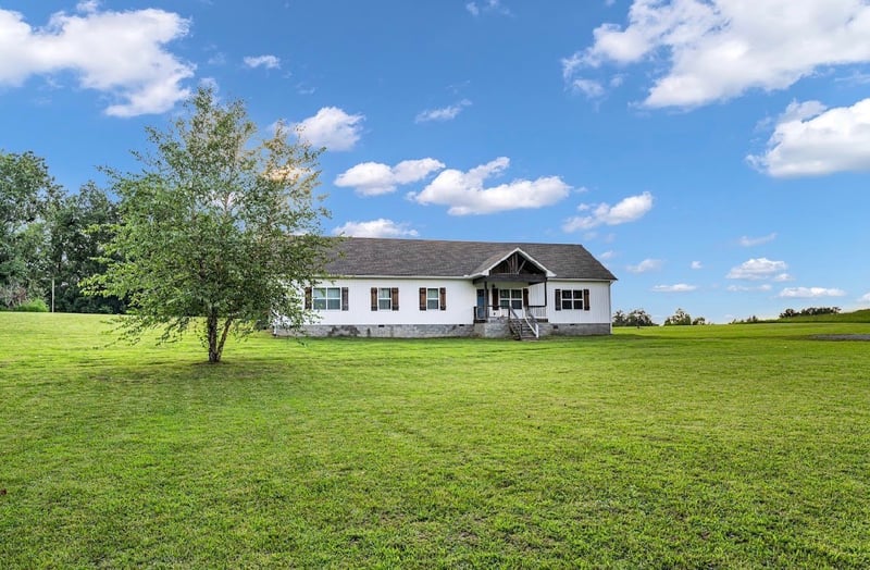 271 Louis Tuttle Rd, Westmoreland, TN 37186