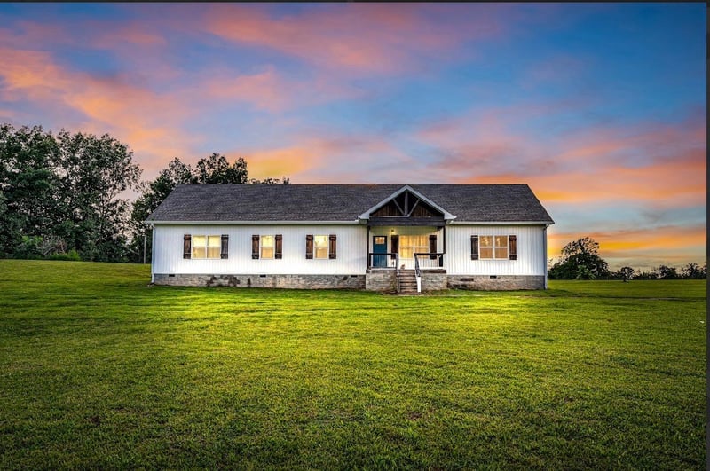 271 Louis Tuttle Rd, Westmoreland, TN 37186