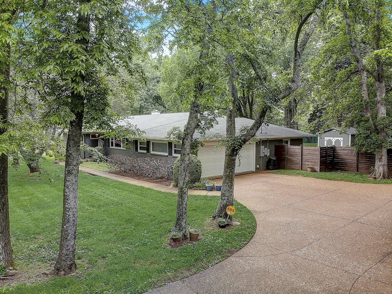 808 Battery Ln, Nashville, TN 37220
