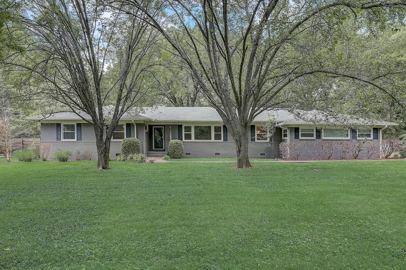 808 Battery Ln, Nashville, TN 37220
