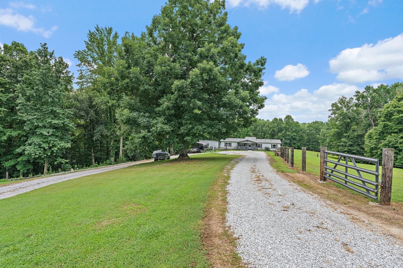 1333 Roberts Rd, Goodlettsville, TN 37072