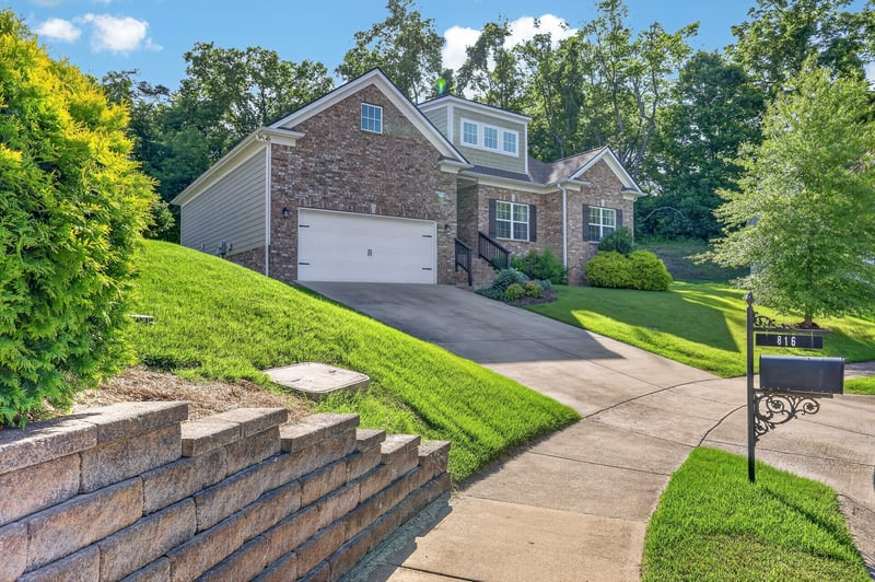 816 Tanager Pl, Lebanon, TN 37087