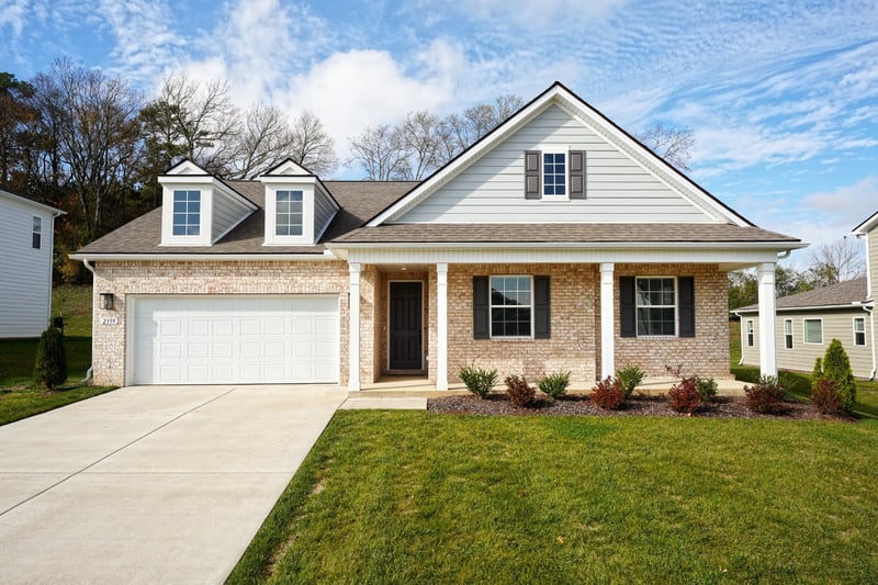 2402 Hartman Cv, Columbia, TN 38401