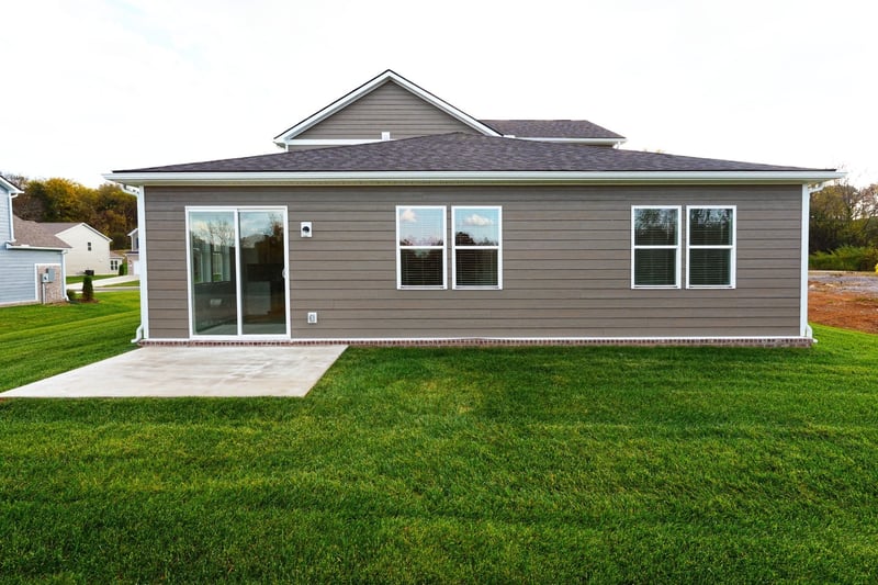 1562 Oak Springs Dr, Columbia, TN 38401