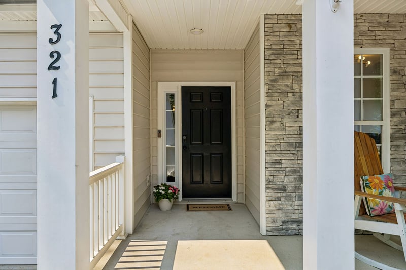 321 Deep Woods Cir, Nashville, TN 37214