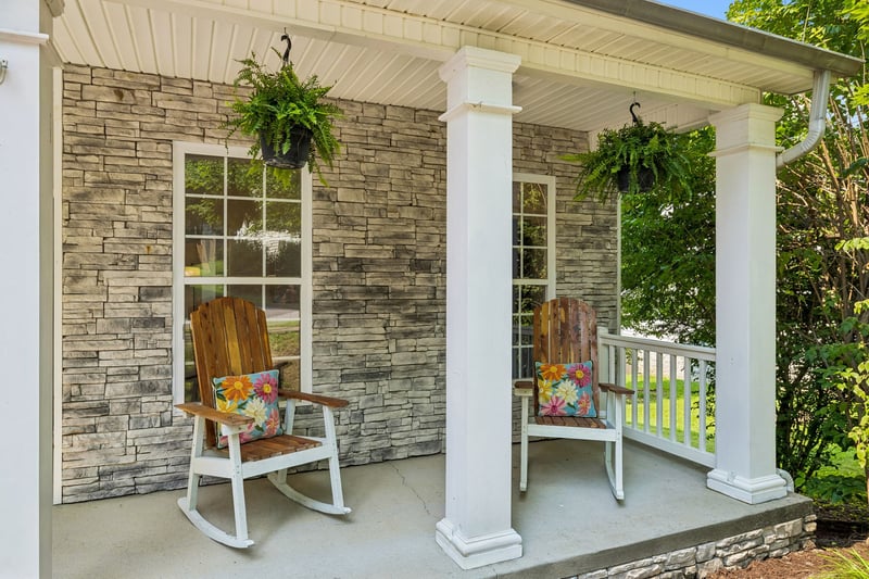 321 Deep Woods Cir, Nashville, TN 37214