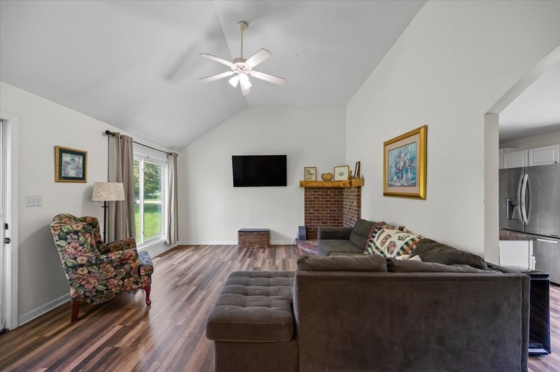 2454 Gene Fitzgerald Rd, Columbia, TN 38401
