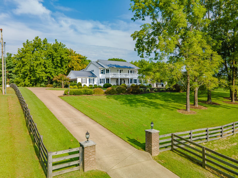 4000 Cantebury Dr, Culleoka, TN 38451
