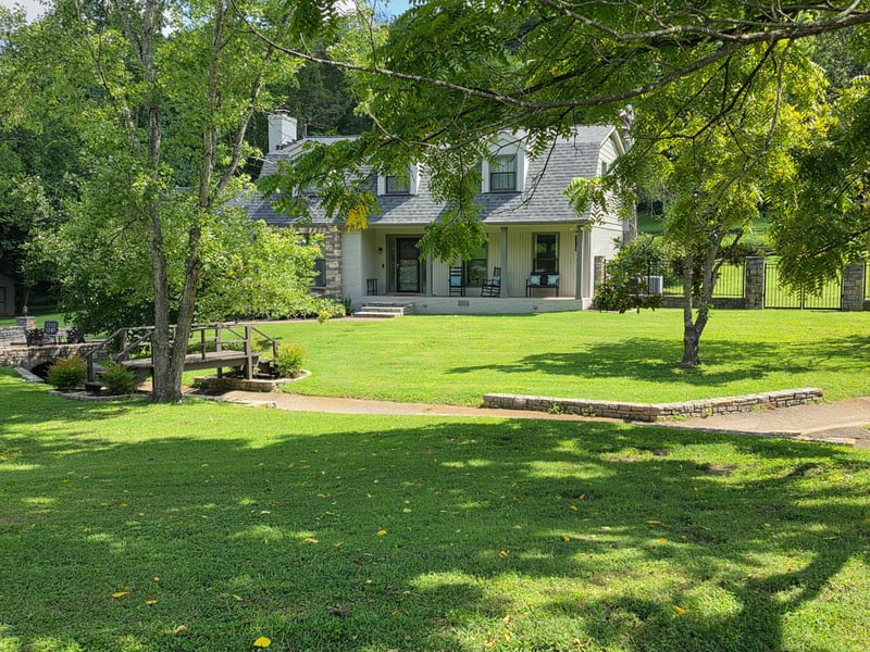 2039 Sunny Side Dr, Brentwood, TN 37027