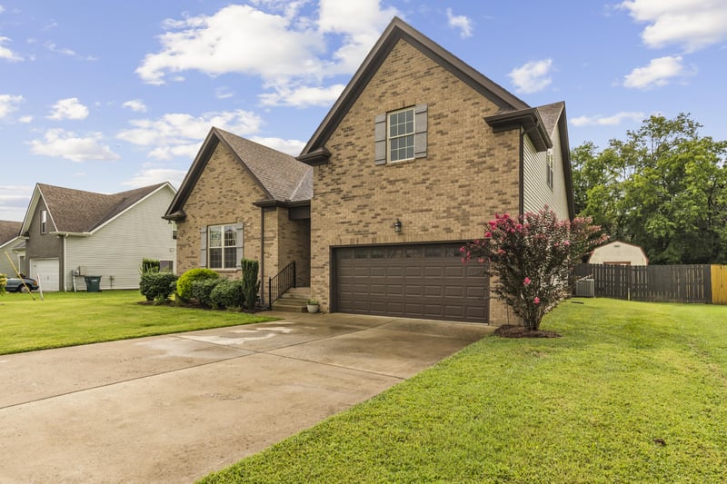 206 Hart Ln, Lebanon, TN 37087