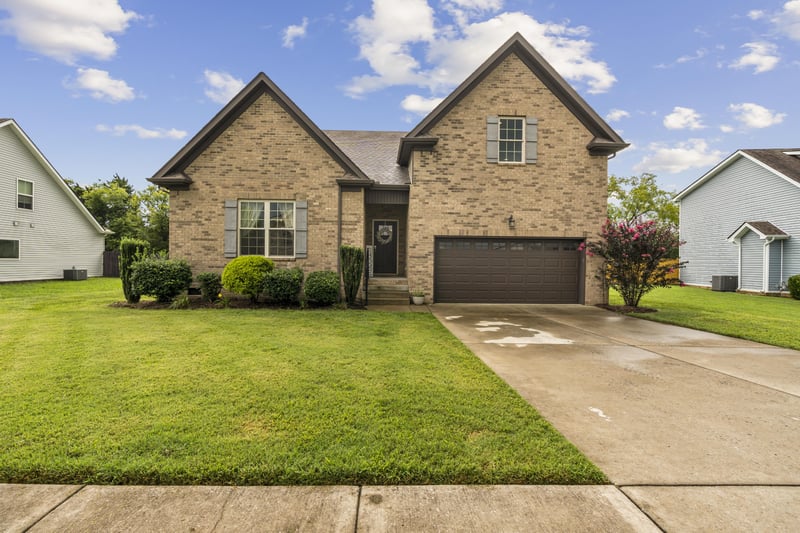 206 Hart Ln, Lebanon, TN 37087