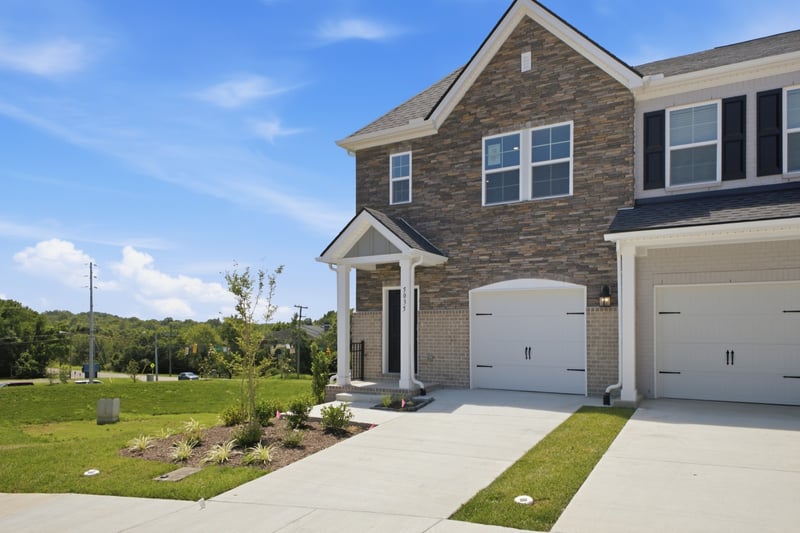 5023 Dayflower Dr, Hermitage, TN 37076