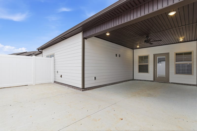 1438 Suzanne Dr, Murfreesboro, TN 37128