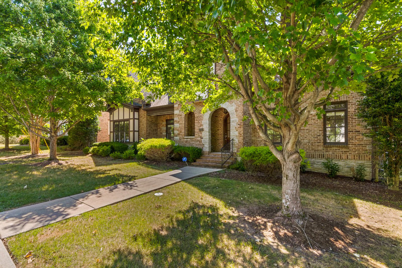 1743 Glen Echo Rd, Nashville, TN 37215