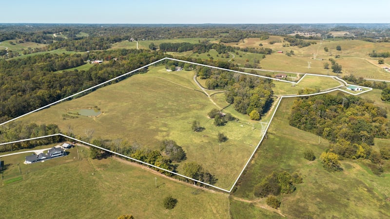2202 Darks Mill Rd, Columbia, TN 38401