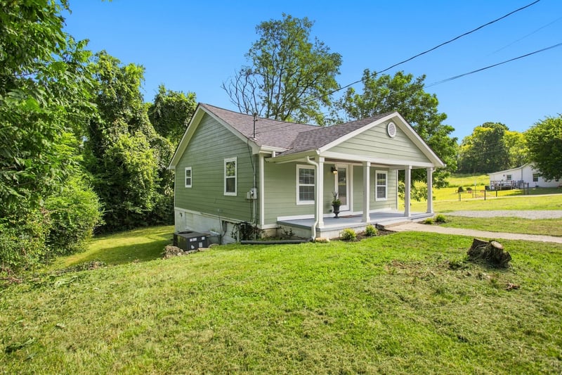 411 E 10th St, Columbia, TN 38401