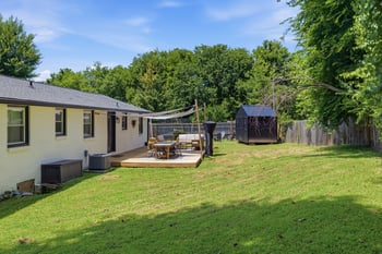 424 Kingview Ct, Nashville, TN 37218