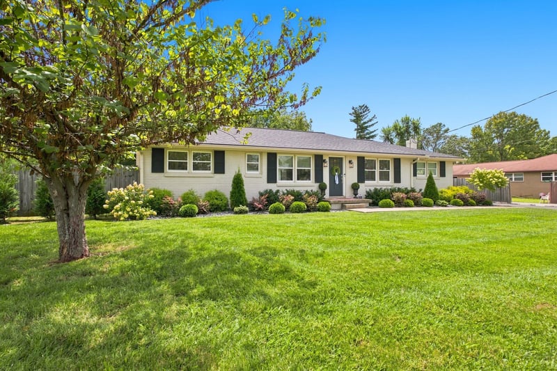 1014 Hickory Ct, Lebanon, TN 37087