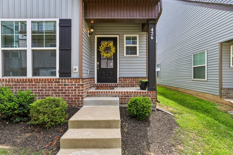 426 Rick Mccormick Dr, La Vergne, TN 37086
