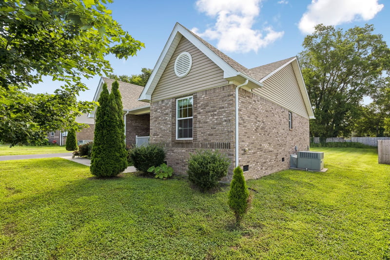 1909 Susan Rd, Columbia, TN 38401
