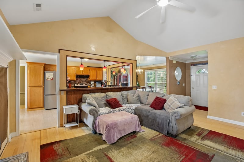 1156 Franklin Dr, Greenbrier, TN 37073