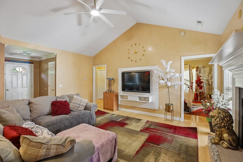 1156 Franklin Dr, Greenbrier, TN 37073
