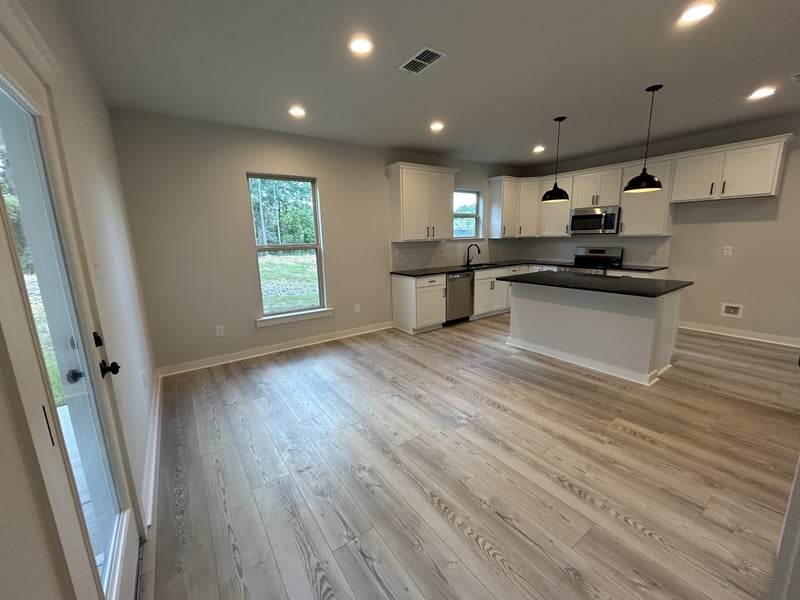 110 Florence Cv, Burns, TN 37029
