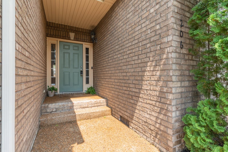 206 Kiowa Ct, White House, TN 37188