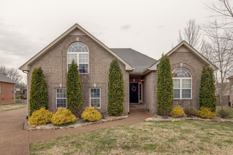 206 Kiowa Ct, White House, TN 37188