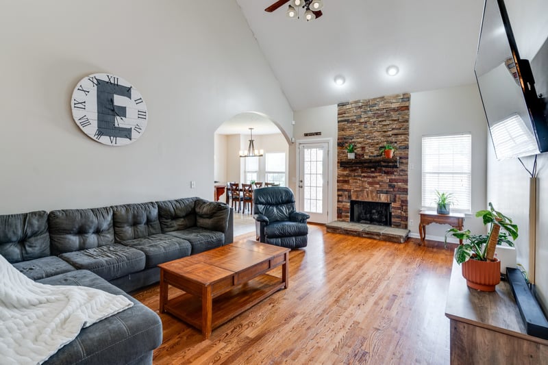 206 Kiowa Ct, White House, TN 37188
