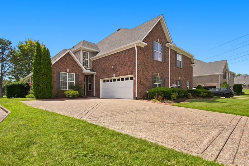 1009 Larkwood Dr, Hermitage, TN 37076