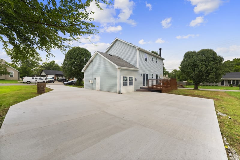 3285 Towne Village Rd, Antioch, TN 37013