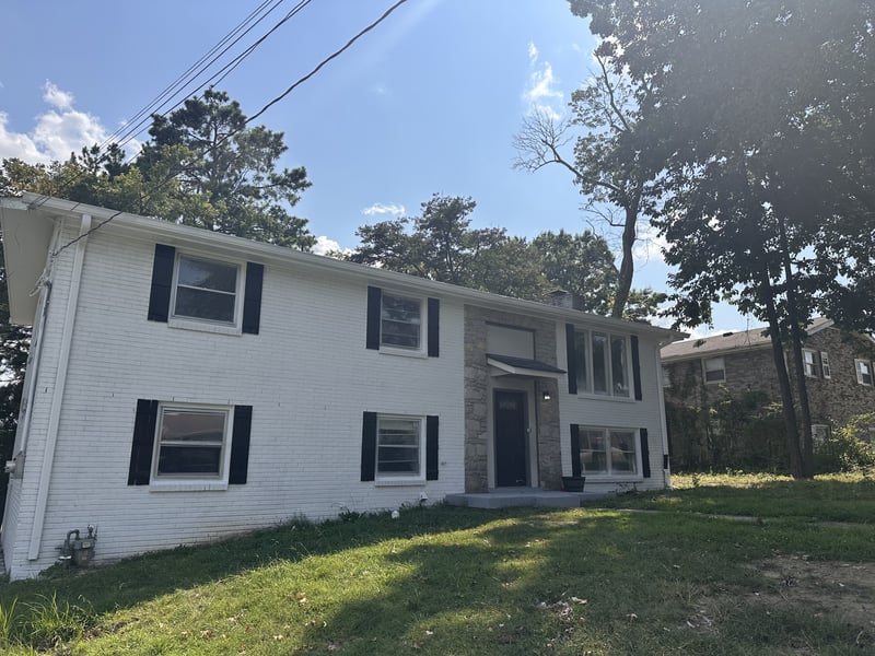 2615 Edge O Lake Dr, Nashville, TN 37217
