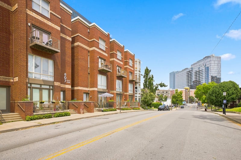 807 18th Ave S #209, Nashville, TN 37203