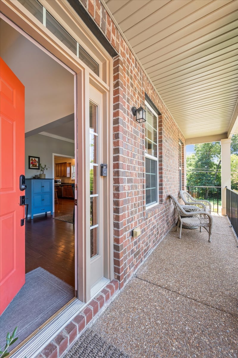 600 Collinscrest Ct, Nashville, TN 37221