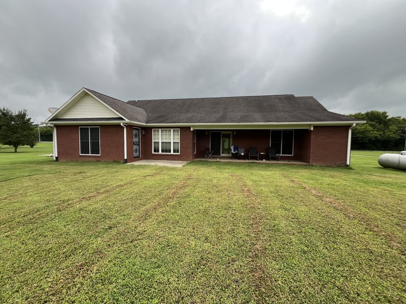 6774 Polk Ln, Columbia, TN 38401