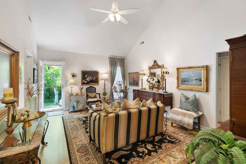 1129 Mcdonough Cir, Thompsons Station, TN 37179