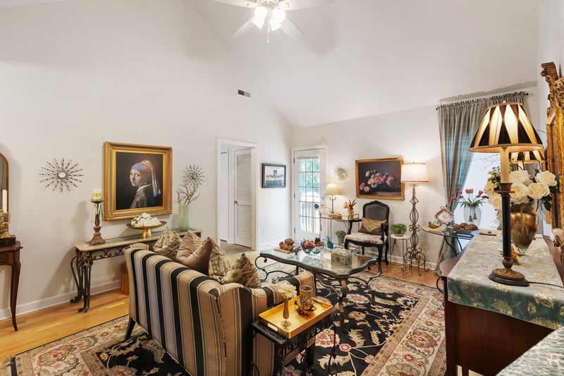 1129 Mcdonough Cir, Thompsons Station, TN 37179