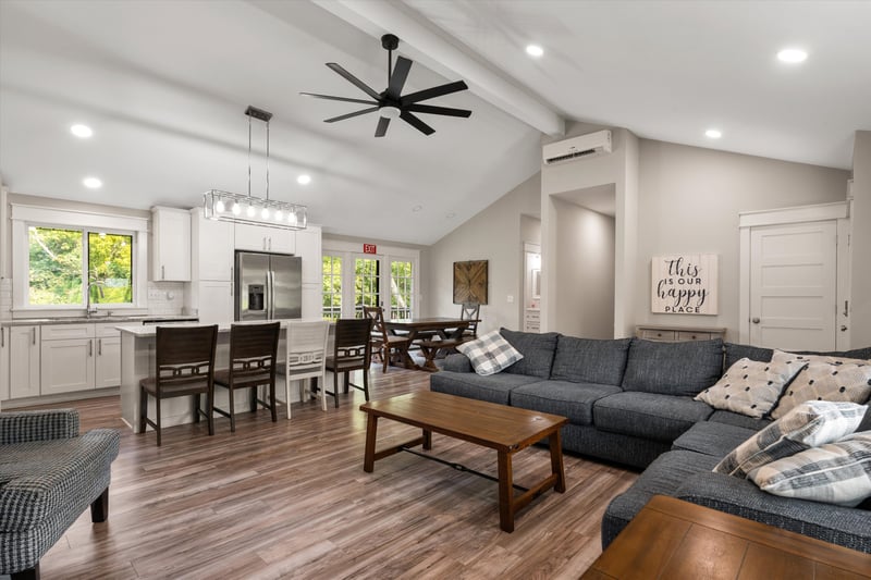 2498 Center Point Rd, Hendersonville, TN 37075