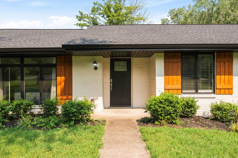 2498 Center Point Rd, Hendersonville, TN 37075