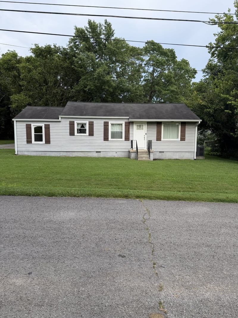 221 Richland Ave, Watertown, TN 37184