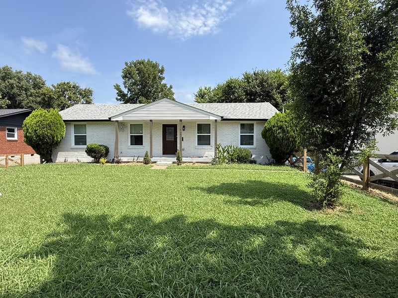 604 Harding Pl, Nashville, TN 37211