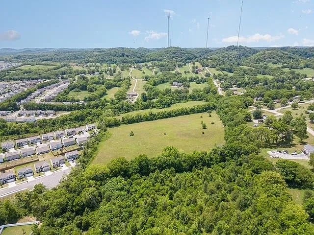 1325 Bellshire Dr, Nashville, TN 37207