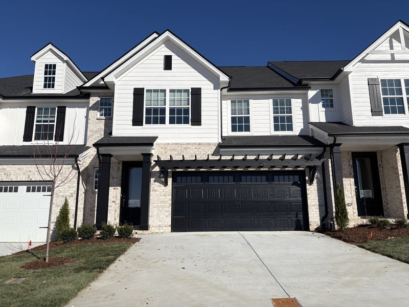 225 Glencrest Dr, Hendersonville, TN 37075