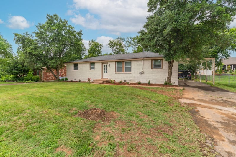 3814 Plantation Dr, Hermitage, TN 37076