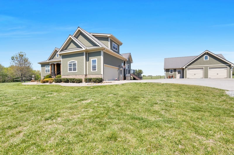 3988 Fykes Grove Rd, Cedar Hill, TN 37032